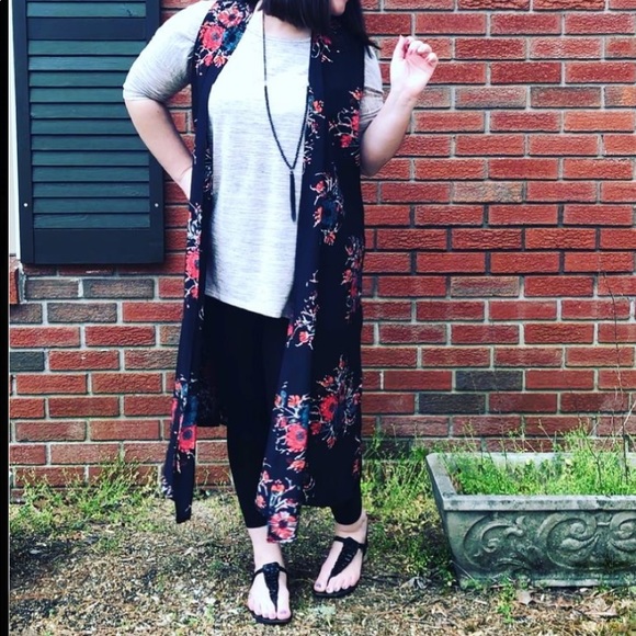🆕 NWT LULAROE JOY COVER UP🆕 - Picture 11 of 12